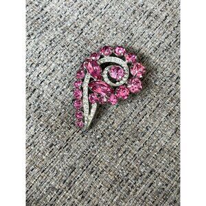 Vintage Weiss Rhinestone Swirl Brooch Jewelry Piece With Pink Navettes & Clear A